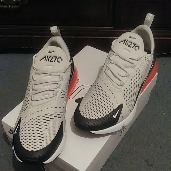 Nike Air Max 270 light bone punch size 12 us mens - Picture 6 of 6